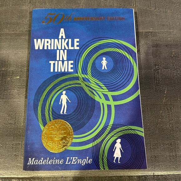A Wrinkle in Time: 50th Anniversary Edition: (Newbery Medal Winner) New - Picture 1 of 3